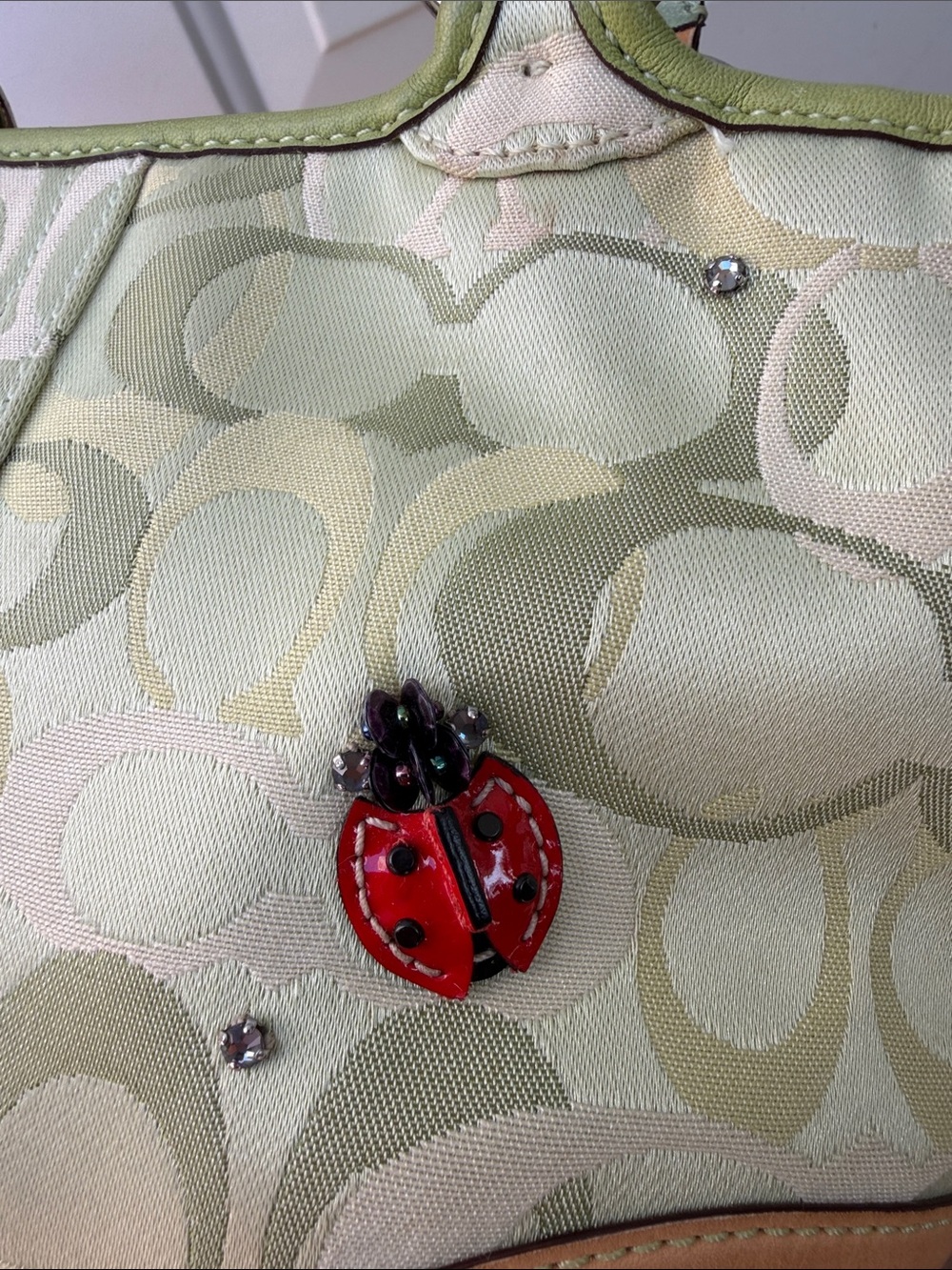 RARE 2004 Coach 5621 Soho Signature Optic Ladybug Tote Green Y2K🐞💚 - Picture 5 of 17
